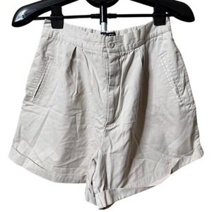 Vintage NY&CO cream high-waisted shorts